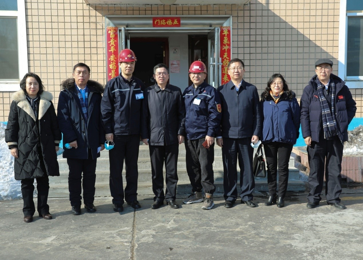 Luan Zhicheng, vice mayor of Harbin and his party Visit Dongsheng production bas